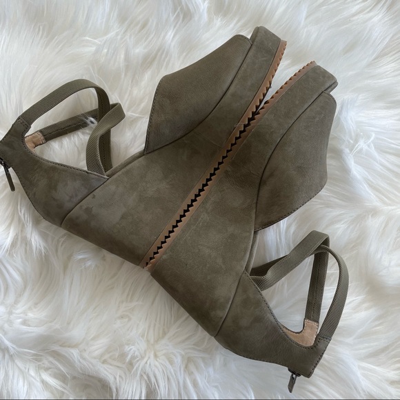 Eileen Fischer Wylee Platform Wedge Sandals - Picture 6 of 8